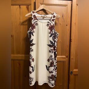 White Floral Vintage Le Chateau Dress